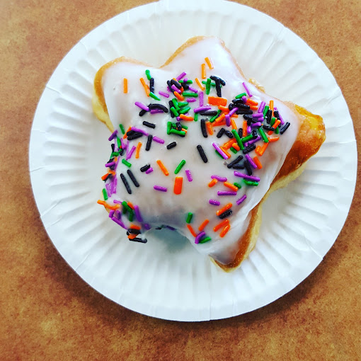 A look inside Donut Hut, photo 5